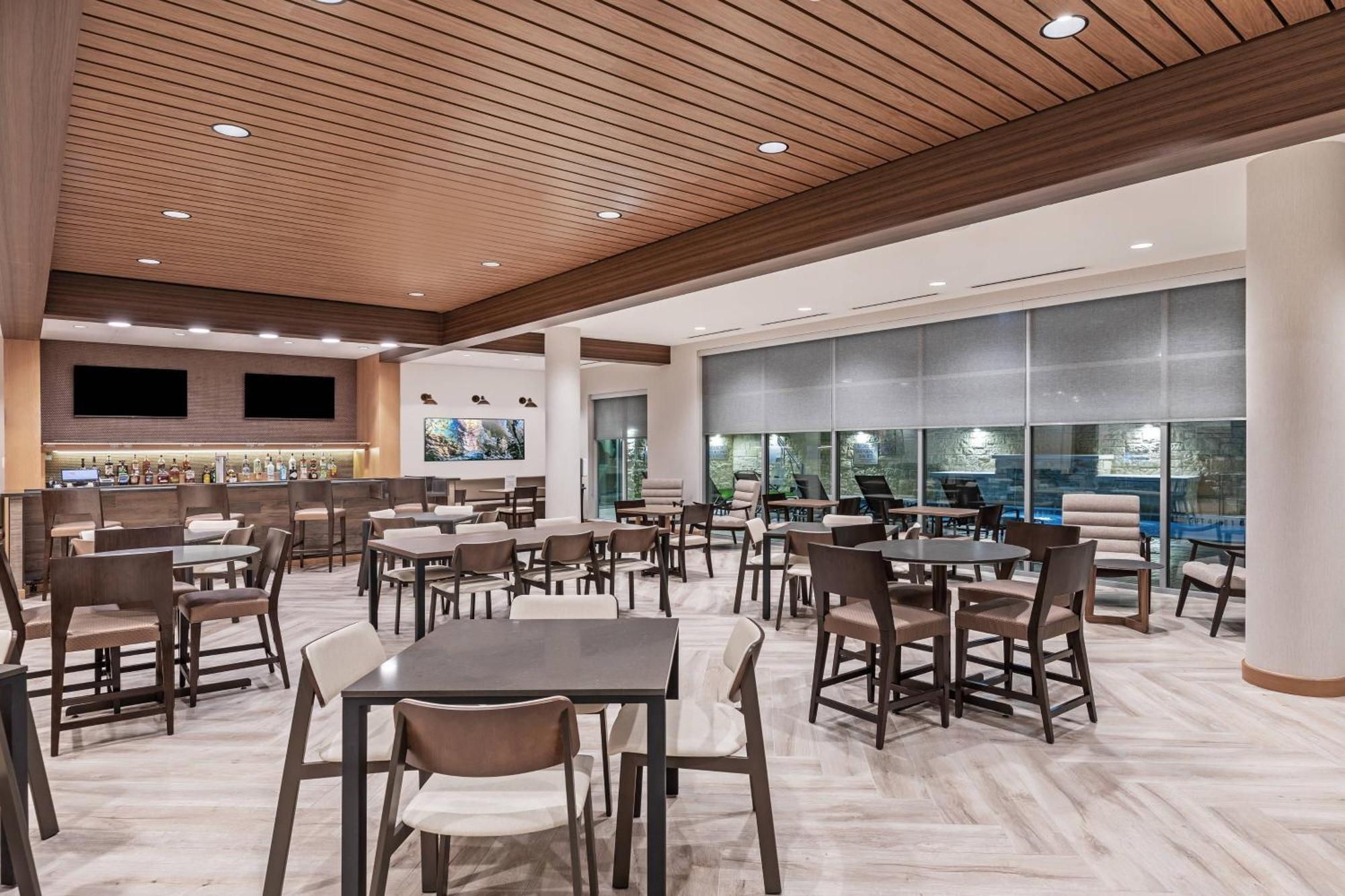 Fairfield Inn & Suites Houston Memorial City Area Exterior photo